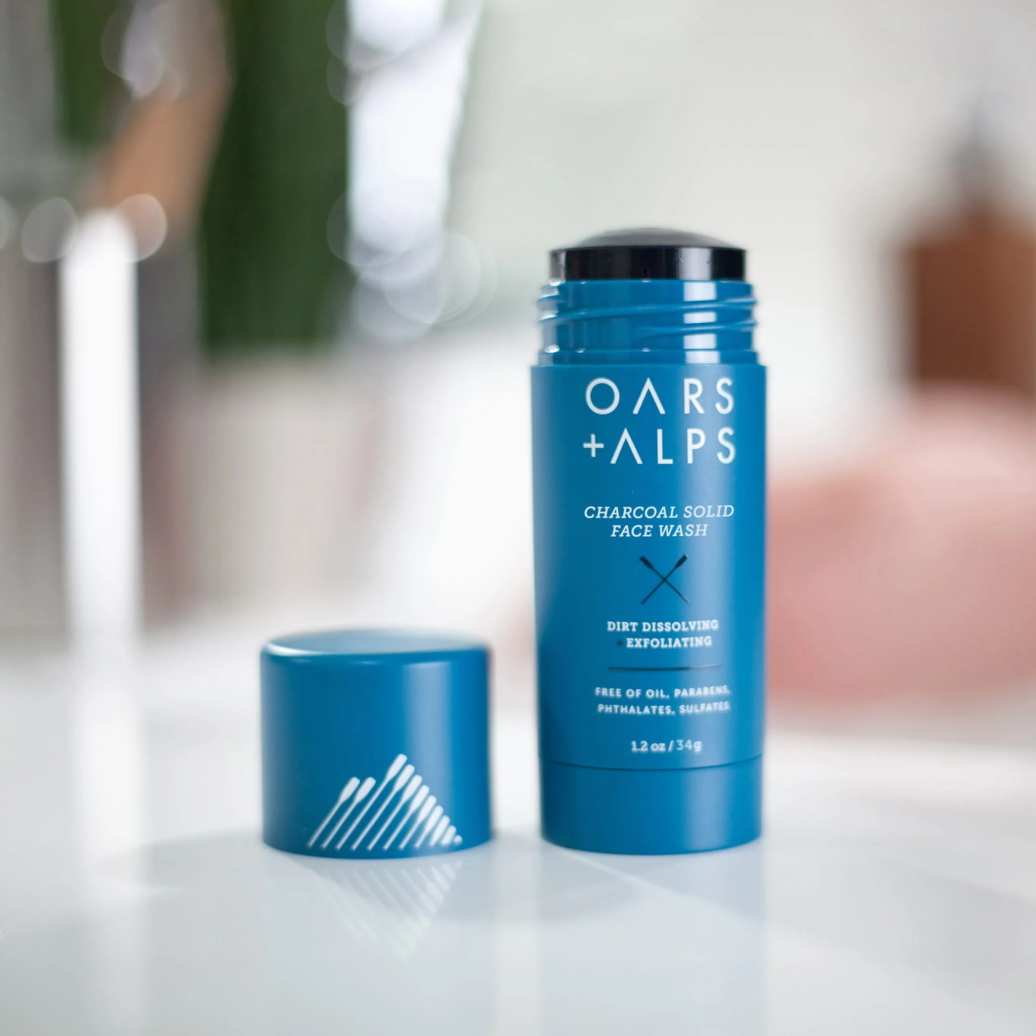 Charcoal Solid Face Wash - Image 8